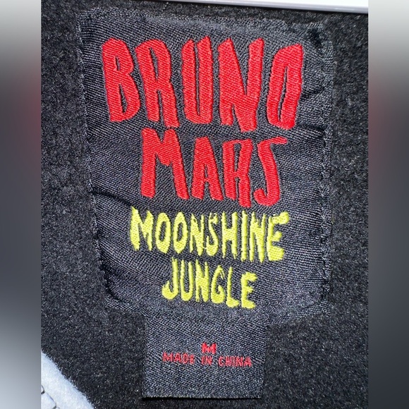 COPY - Bruno Mars Size M - Picture 4 of 7